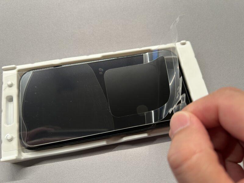 Simplism ケースとの相性抜群 ゴリラガラス 反射防止 画面保護強化ガラス レビュー　iPhone14 Pro iPhone15 iPhone15 Pro